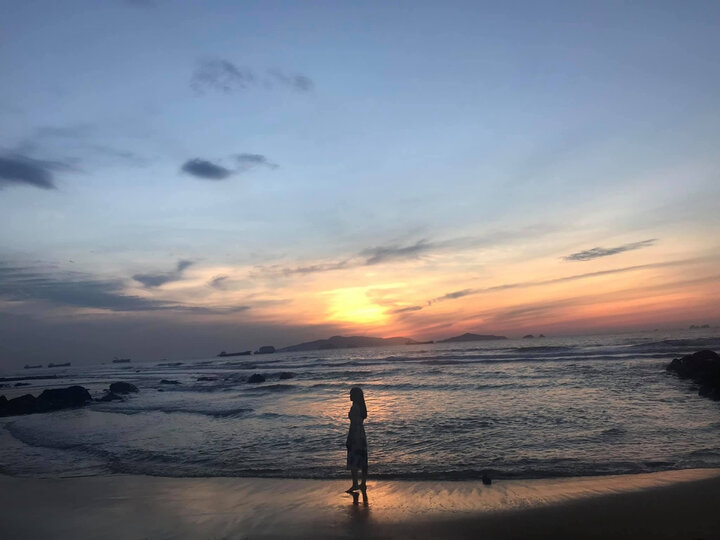 Khung cảnh bãi Đông vào bình minh đẹp mê hồn