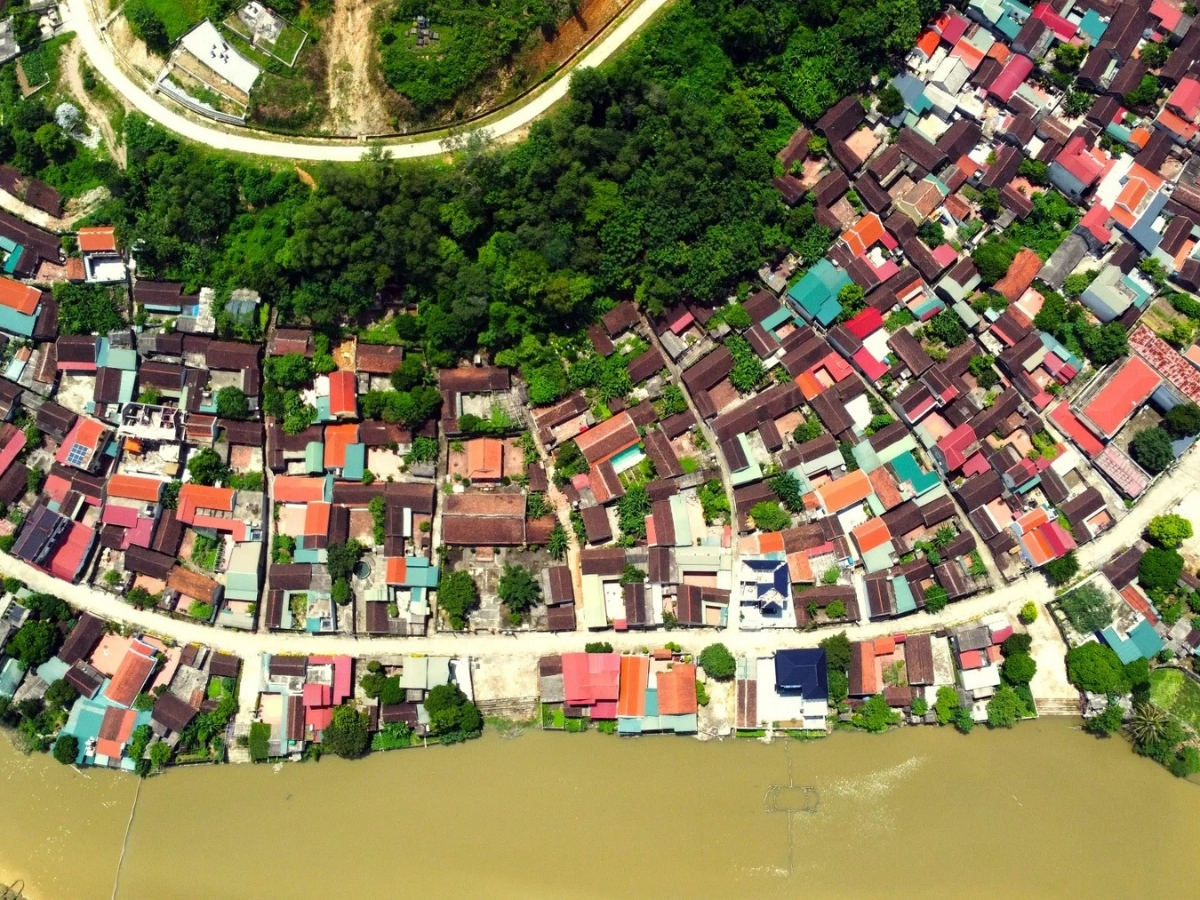 Làng cổ TIên Hòa nằm tại xã Tống Sơn