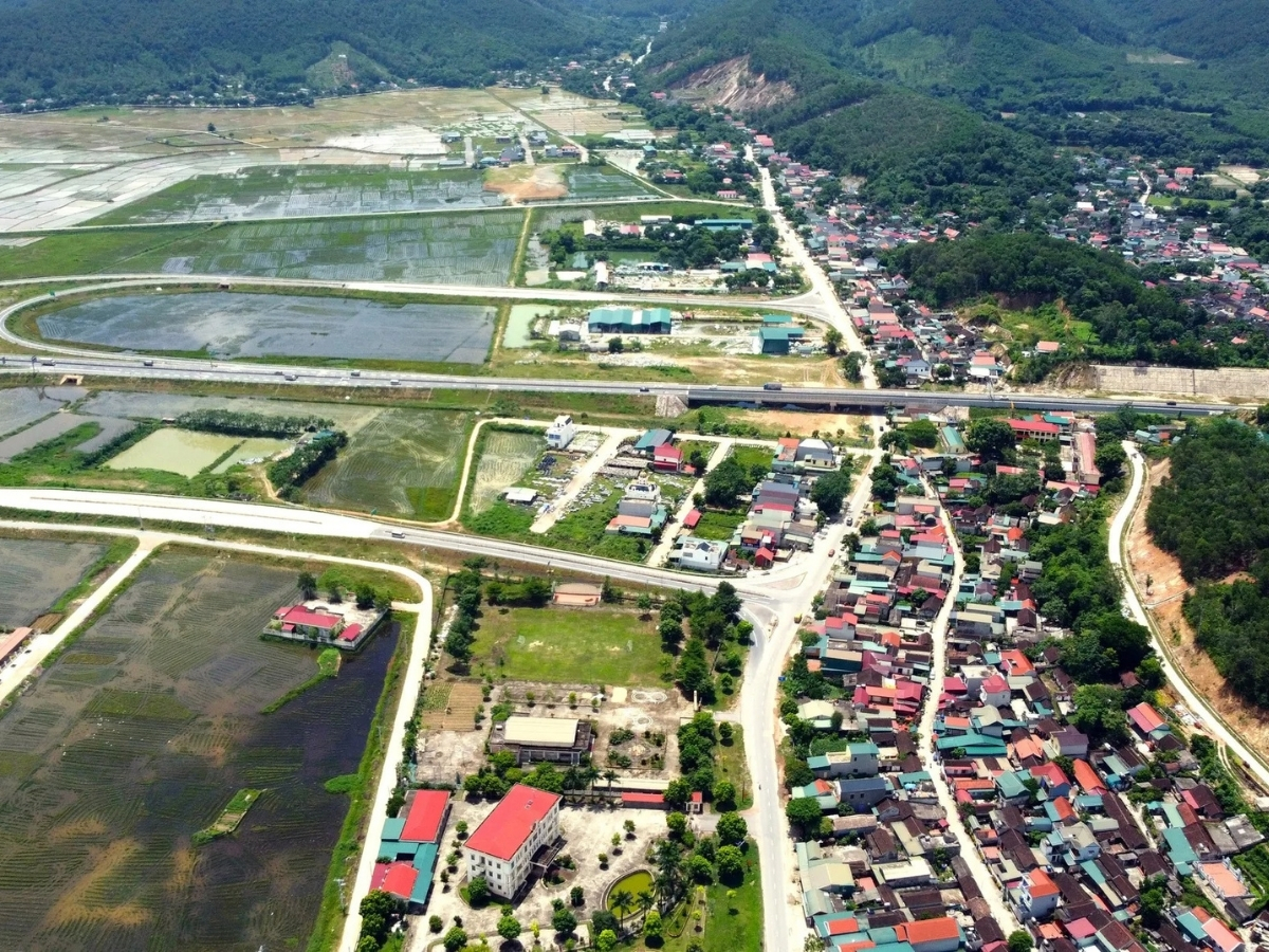 Hệ thống giao thông kết nối thuận tiện đến với làng cổ Tiên Hòa