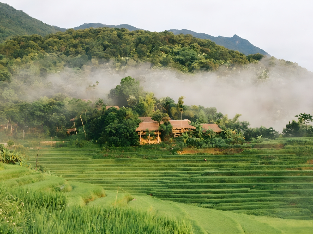 Trekking và khám phá vẻ đẹp thiên nhiên của bản Kho Mường
