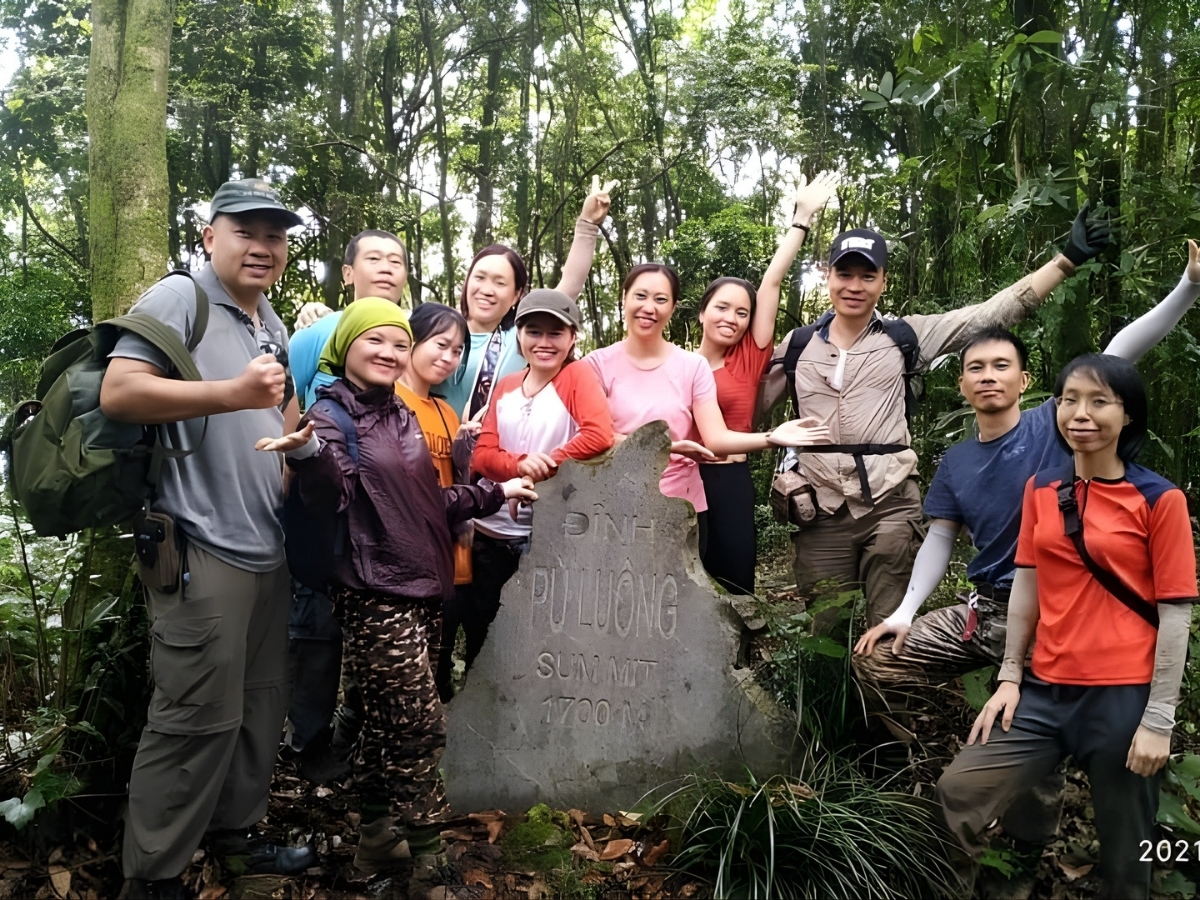 Tháng 9 đến tháng 10 là thời gian đẹp nhất để trải nghiệm leo núi Pù Luông.