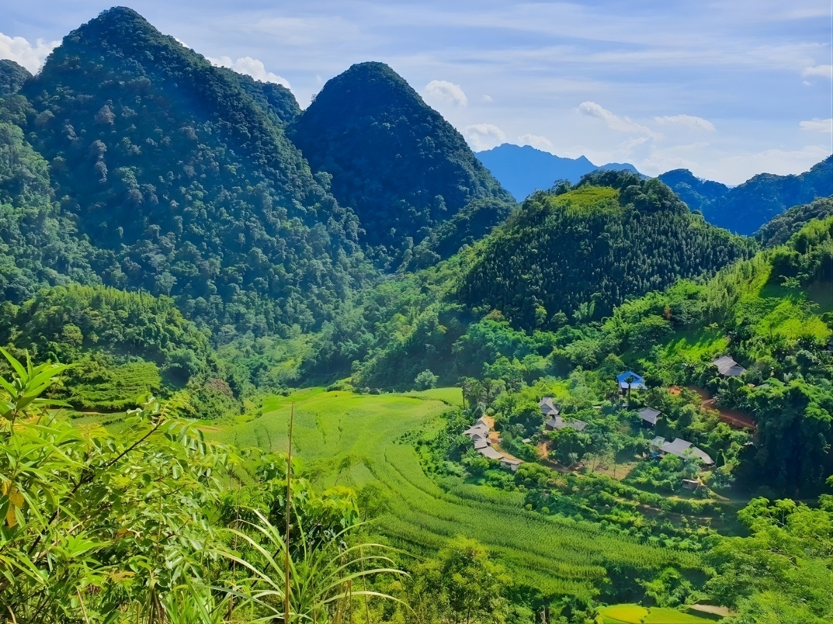 Khung cản bản Son - Bá - Mười nhìn từ trên cao