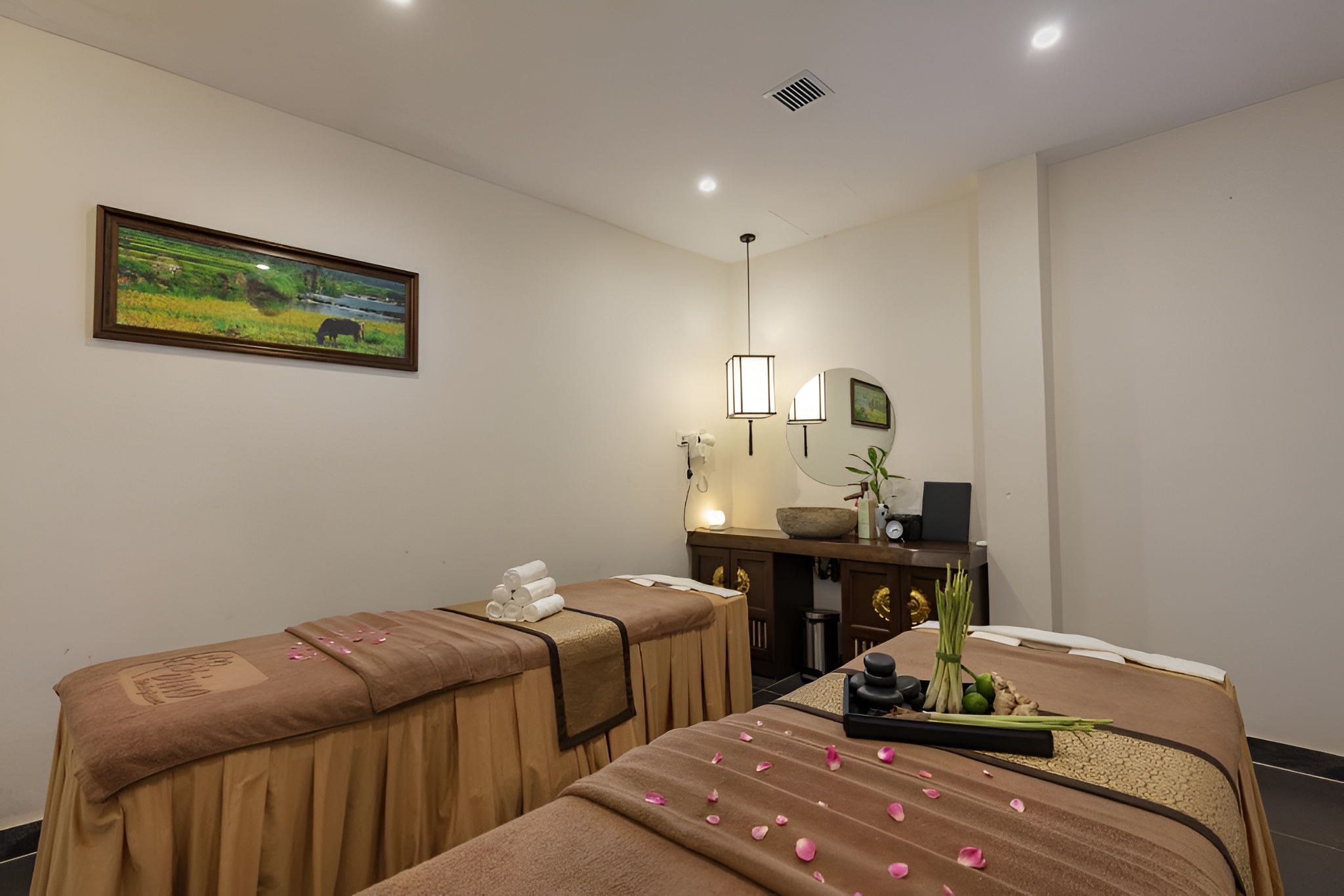 Khu spa Ebino Pù Luông mang đến không gian thư giãn yên tĩnh, thiết kế ấm cúng giữa thiên nhiên