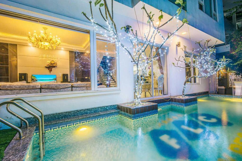 Villa nghỉ dưỡng hiện đại với hồ bơi riêng, không gian sang trọng và riêng tư