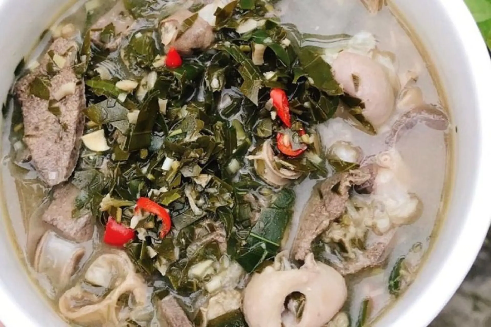 Vị đắng đầu lưỡi, hậu ngọt thanh – càng ăn càng “ngấm”