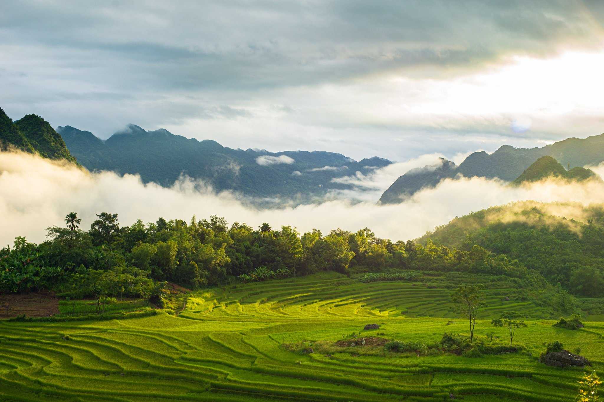 hanh Hóa – điểm đến hội tụ biển, núi rừng và di sản văn hóa Bắc Trung Bộ.