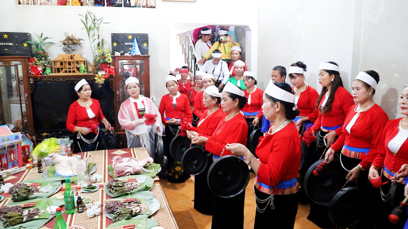 Tết Mường đậm bản sắc với nghi lễ truyền thống và không khí sum vầy của đồng bào dân tộc.