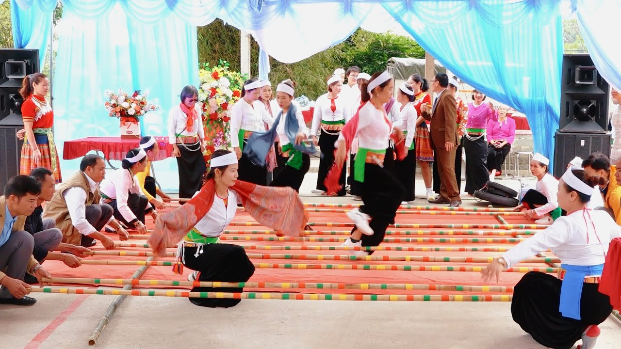 Múa sạp truyền thống rộn ràng tại bản Kho Mường, nét văn hóa đặc sắc của người Thái