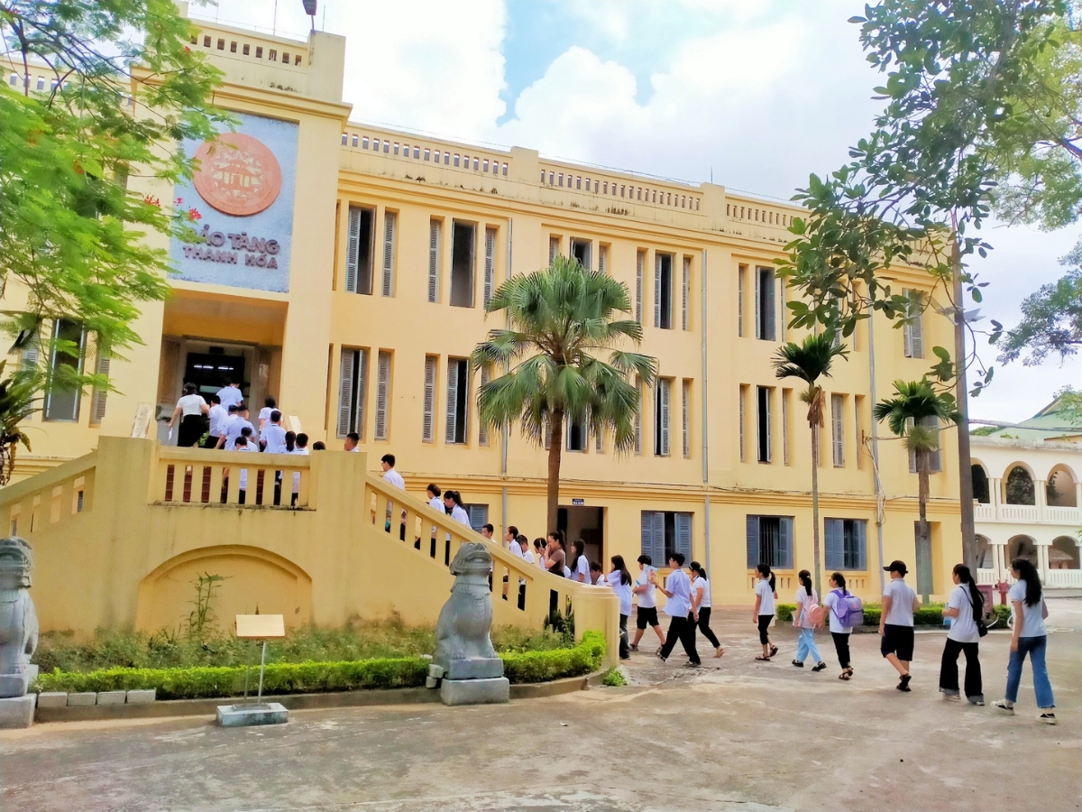 Bảo tàng tỉnh Thanh Hóa chính thức được thành lập, trở thành cơ quan chuyên trách của tỉnh vào năm 1955