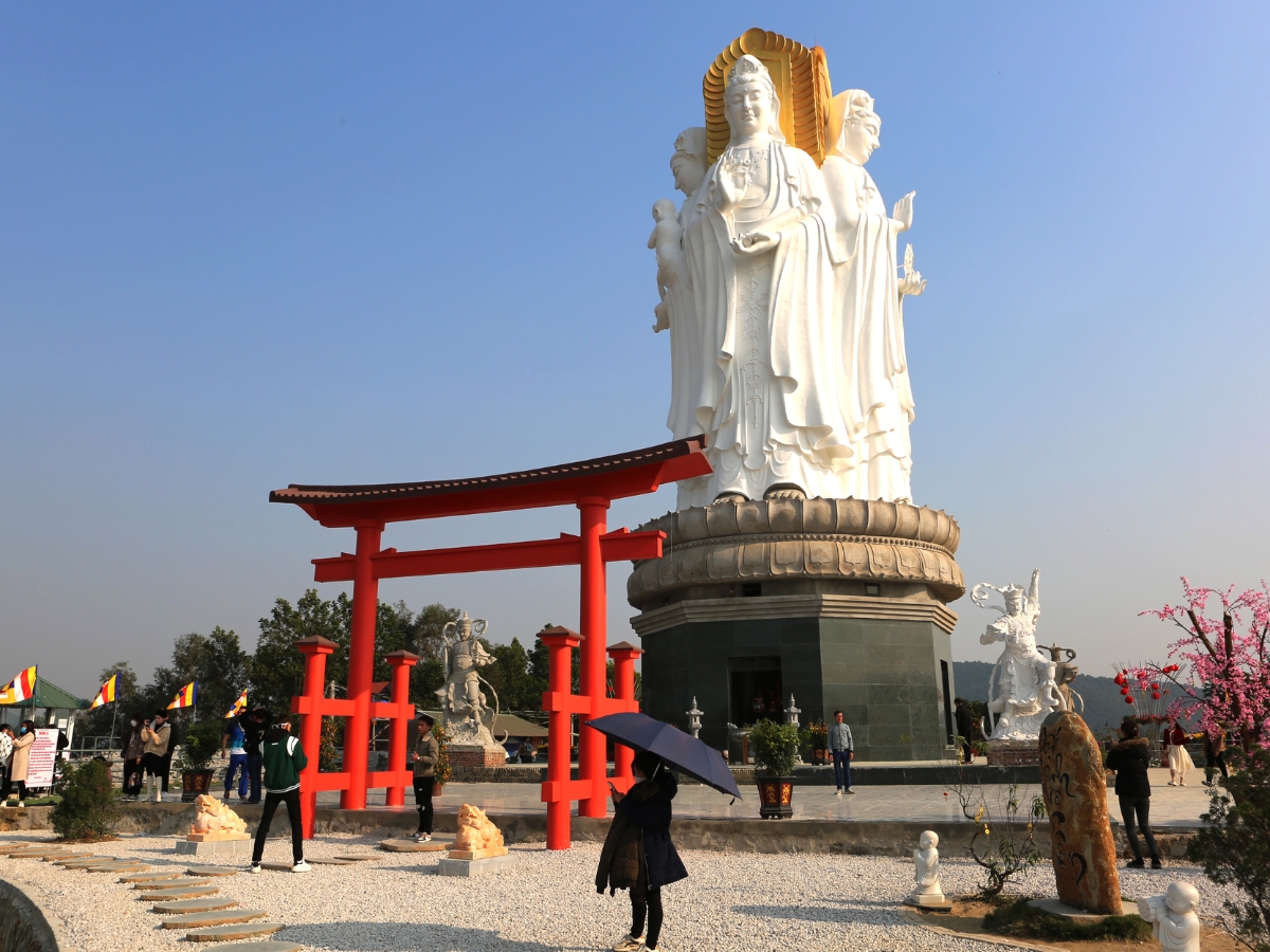 Chùa Cao Văn Hóa là điểm đến tâm linh quen thuộc của người dân và du khách xứ Thanh