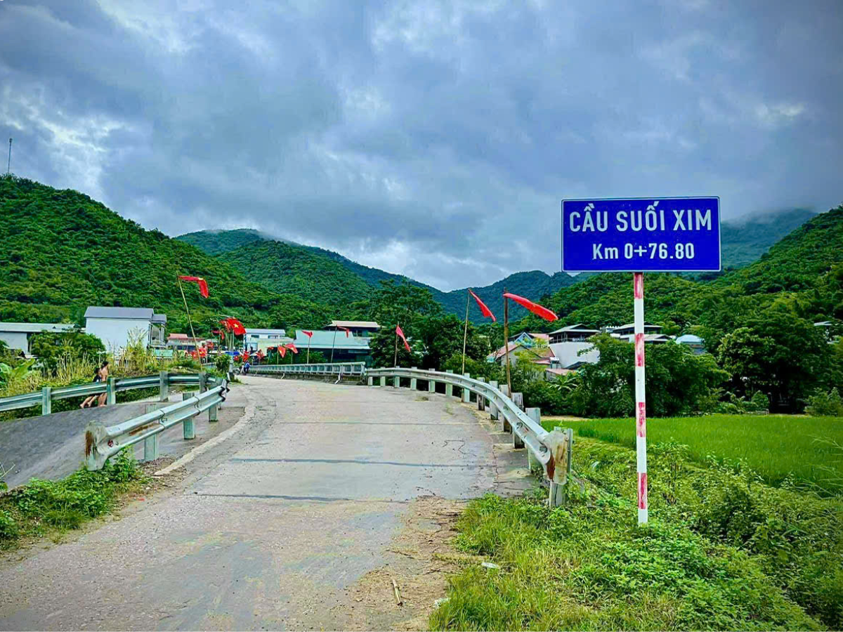 Bản Pùng ở xã Quang Chiểu được biết đến với món láp trứ danh, được chế biến theo công thức truyền thống.