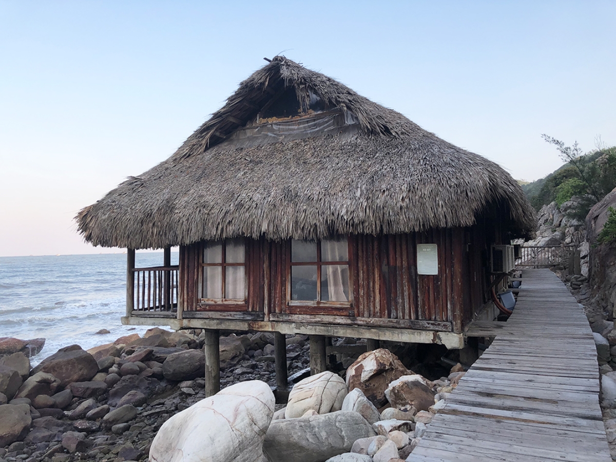 Hệ thống homestay và cơ sở nghỉ dưỡng tại Bãi Đông Nghi Sơn còn khá hạn chế