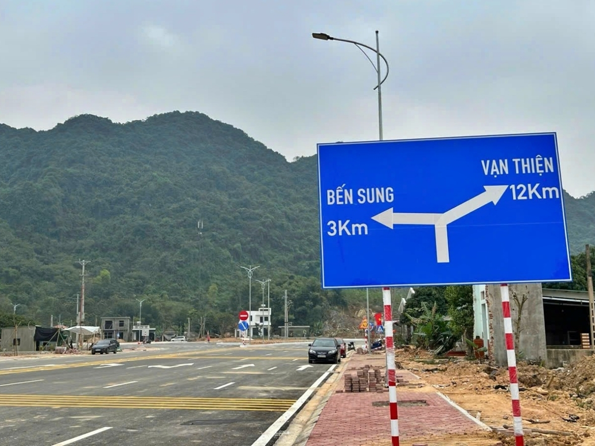Đường Vạn Thiện - Bến Én giúp người dân di chuyển nhanh chóng, thuận tiện hơn