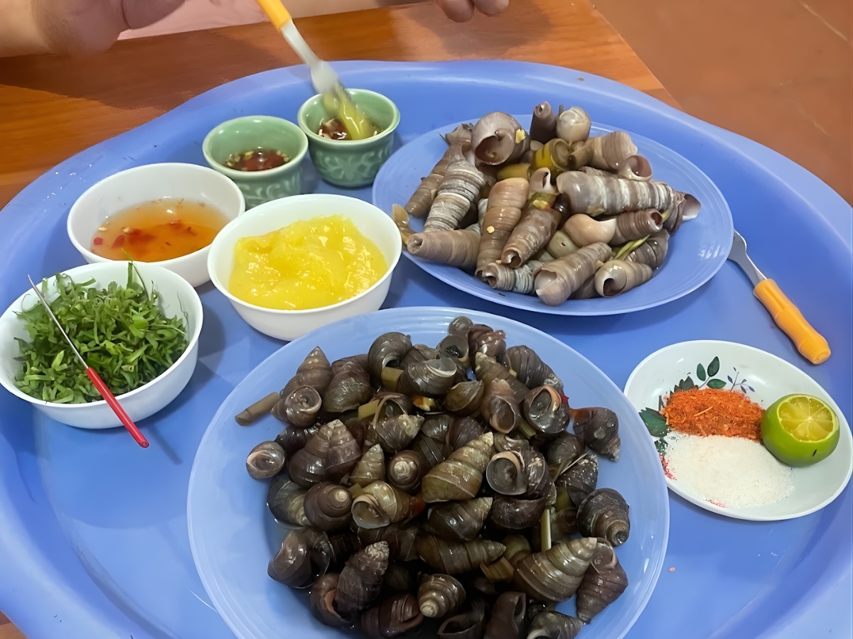 Ốc chấm chẻo là món ăn dẫn dã nhưng cực kỳ hấp dẫn của xứ Thanh