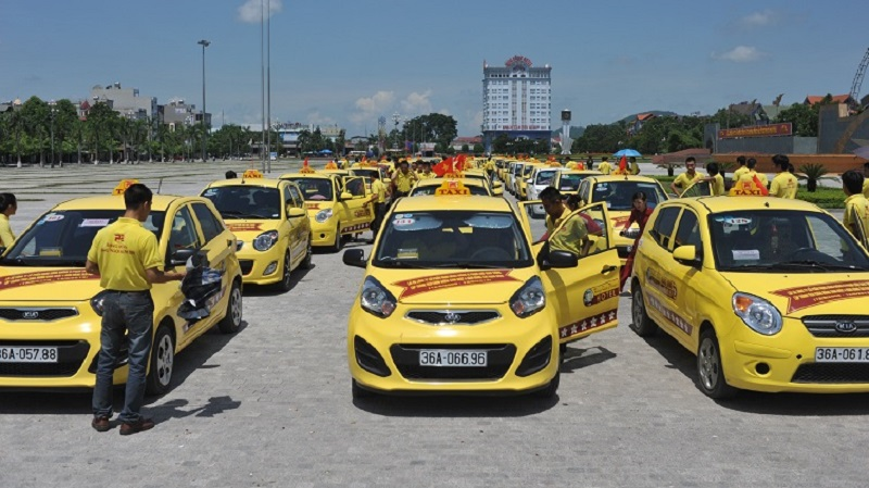 Thuê taxi từ sân bay Thọ Xuân là lựa chọn phù hợp cho nhóm nhỏ, thuận tiện di chuyển về trung tâm Thanh Hóa và các điểm du lịch