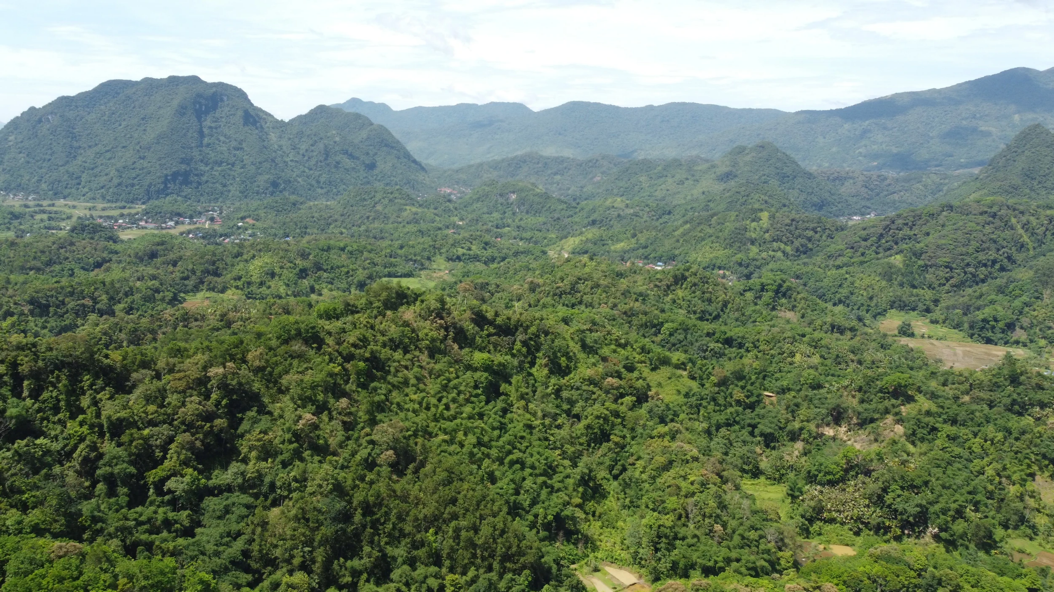 Leo núi Pù Luông là lựa chọn lý tưởng cho du khách yêu trekking và thiên nhiên hoang sơ