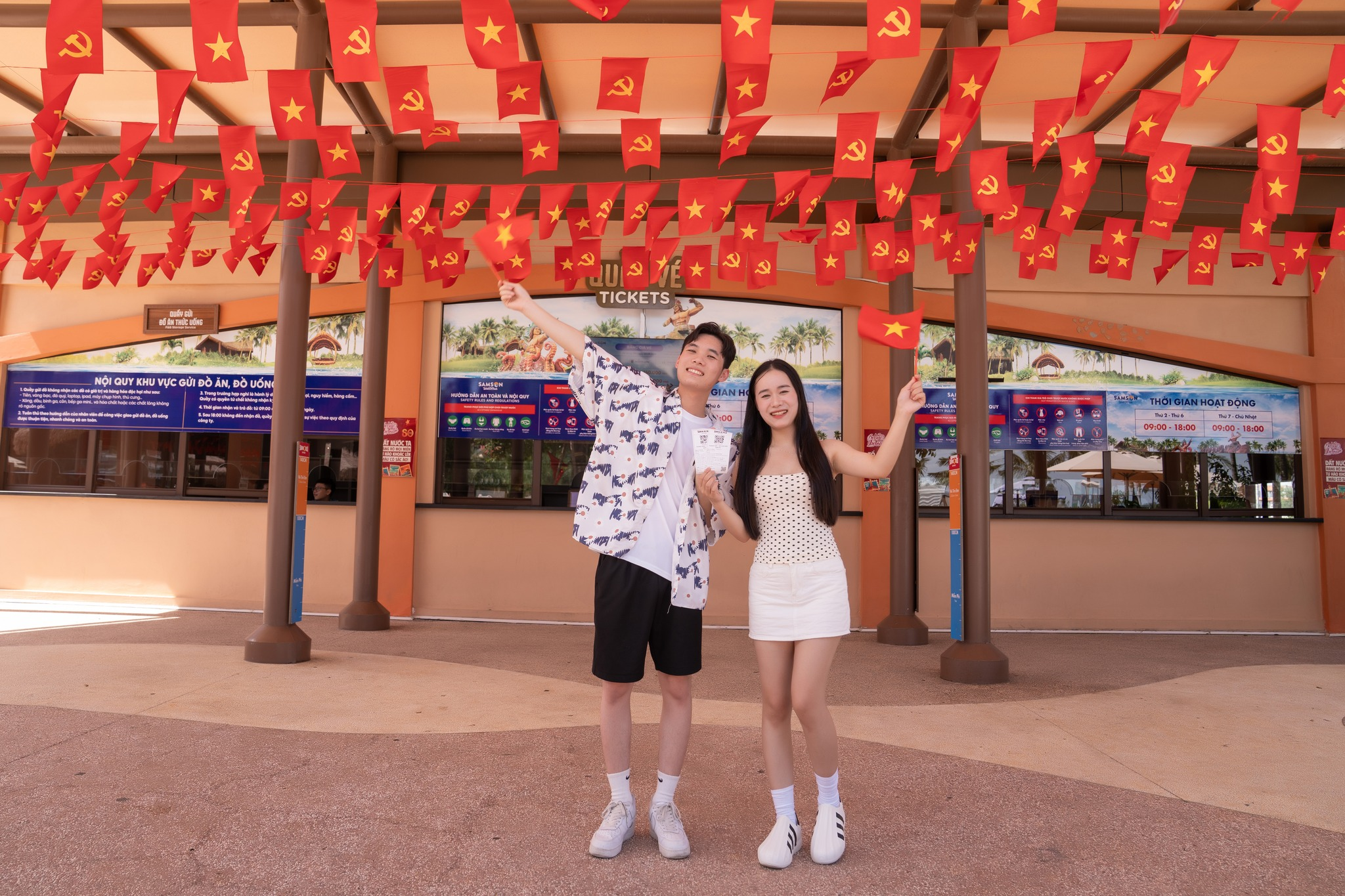 Du khách nên canh góc để bức hình không bị rối và có chiều sâu hơn.