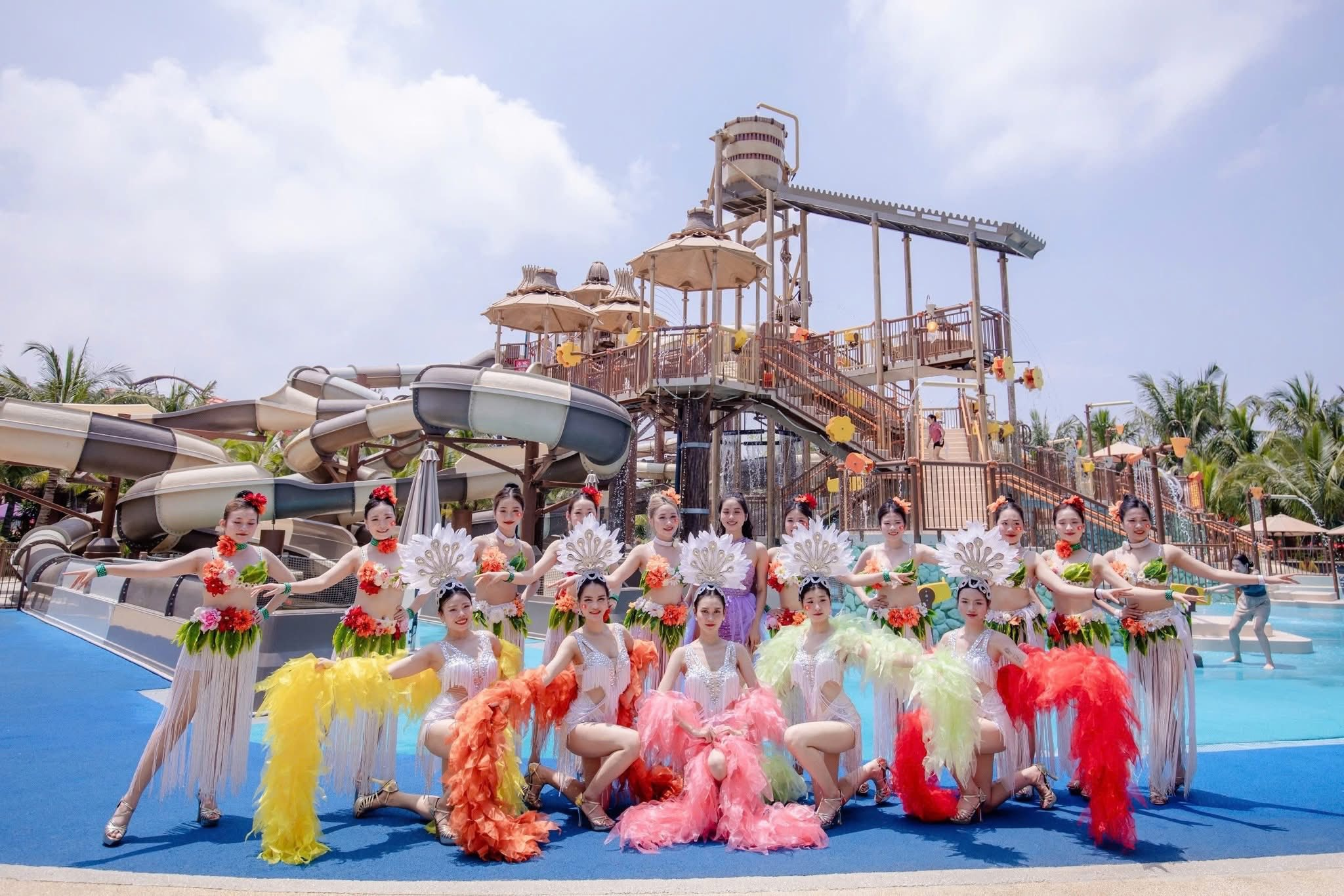 Lễ hội Tropical Carnival tại Sun World Sam Son dịp nghỉ lễ 30/4 –1/5.