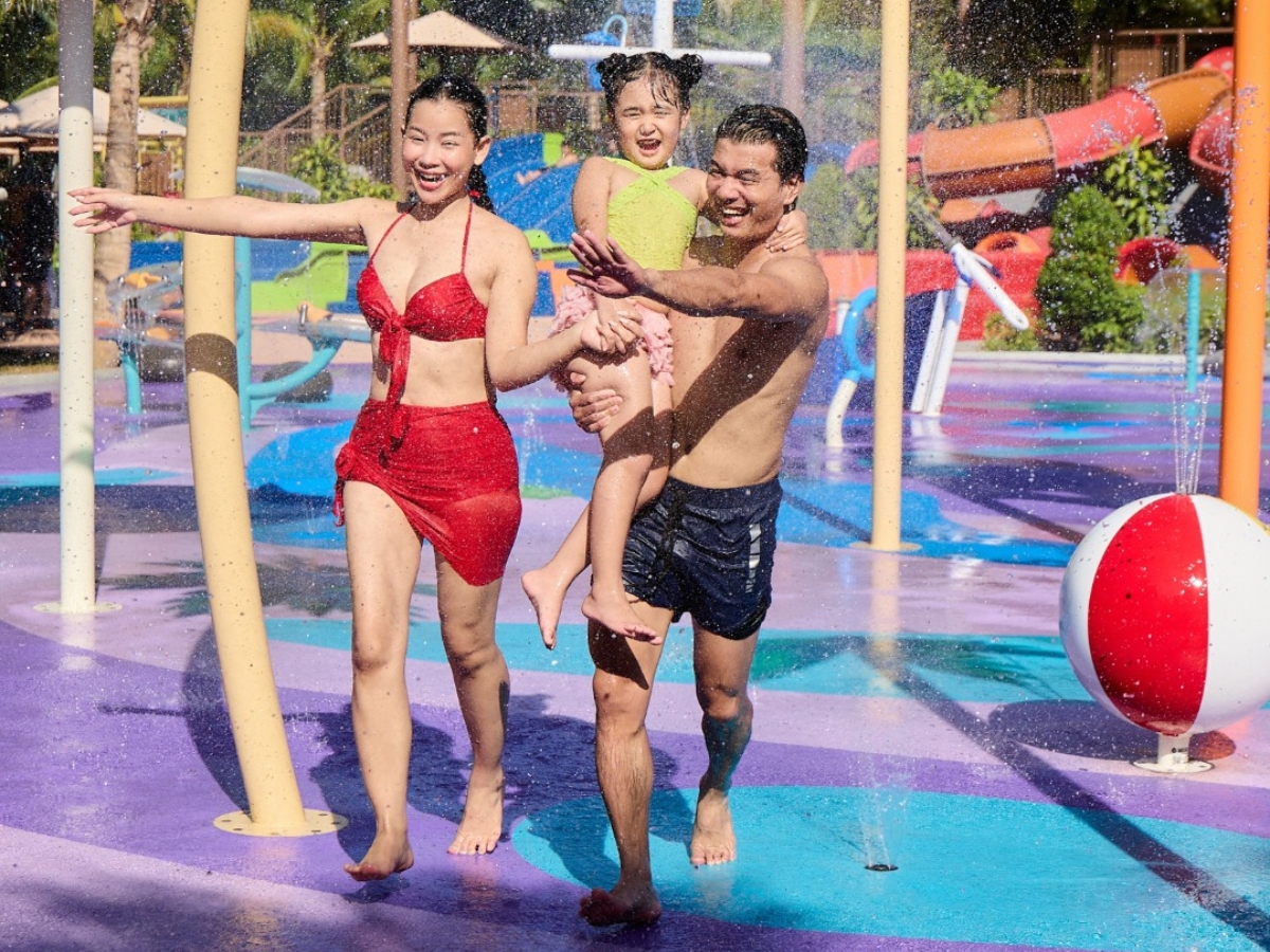 Mùa hè với thời tiết nắng đẹp, thuận lợi để vui chơi tại công viên nước Sun World Sam Son