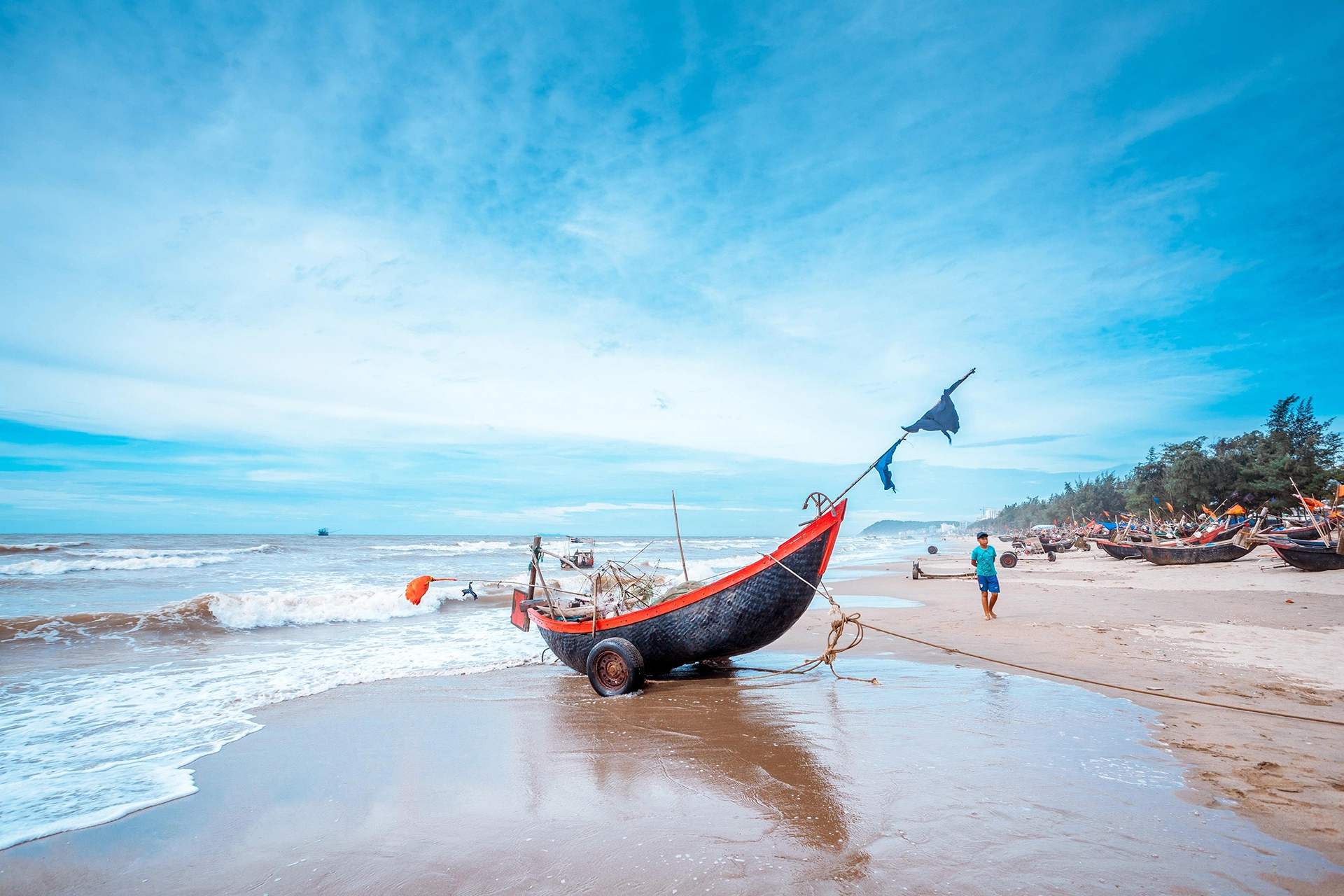 Sầm Sơn là một trong những bãi biển nhộn nhịp nhất miền Bắc mỗi dịp hè.