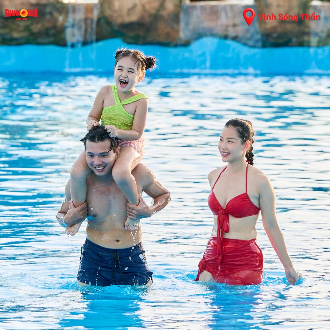 Chuẩn bị đồ bơi để có thể thoải mái vui chơi tại Sun World Sam Son.