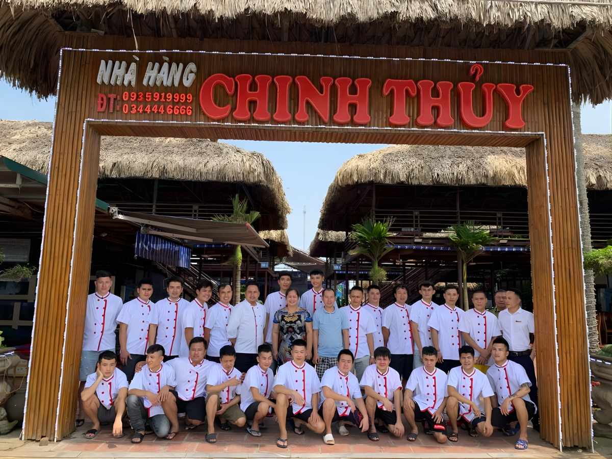 Nhà hàng Chinh Thủy sở hữu đội ngũ đầu bếp chuyên nghiệp, giàu kinh nghiệm. 