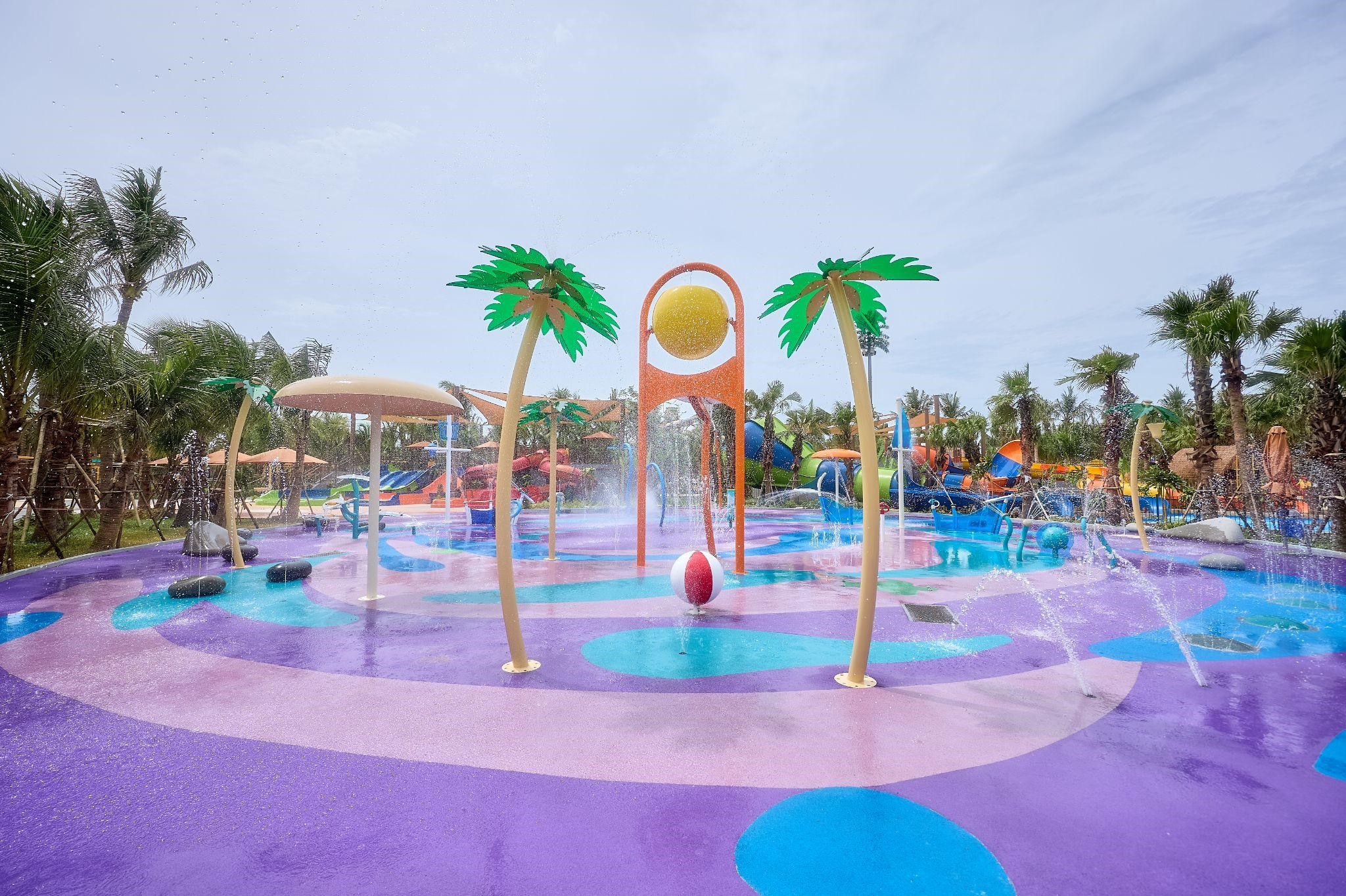 Cuối tuần là thời điểm nhiều gia đình lựa chọn đến Sun World Sam Son giải nhiệt.