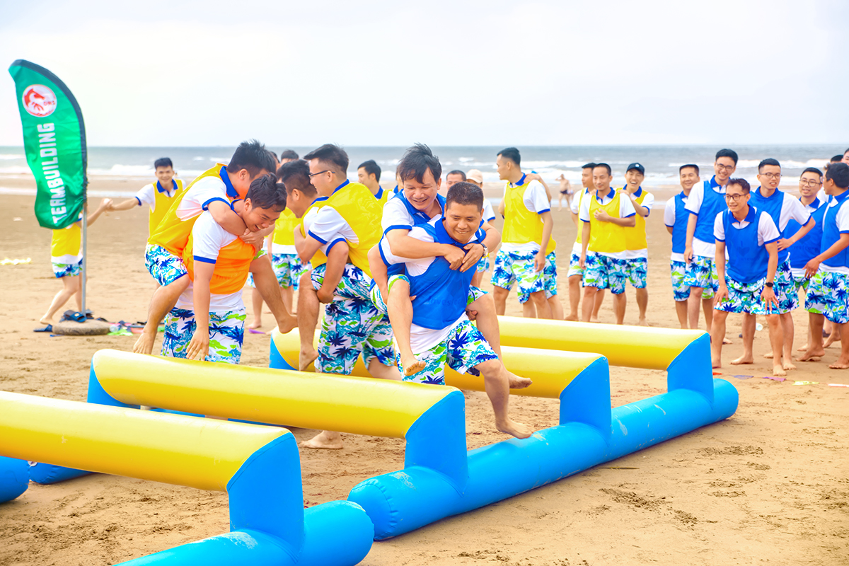 Sầm Sơn là điểm đến được nhiều doanh nghiệp lựa chọn cho hoạt động team building mùa hè.