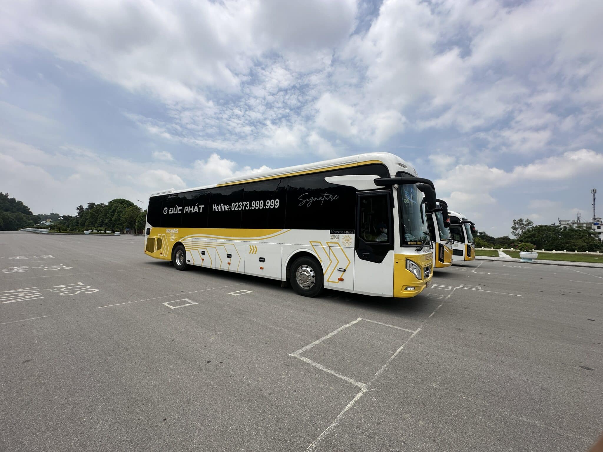 Xe Đức Phát phục vụ tuyến Hà Nội – Sầm Sơn với dòng limousine và cabin tiện nghi.