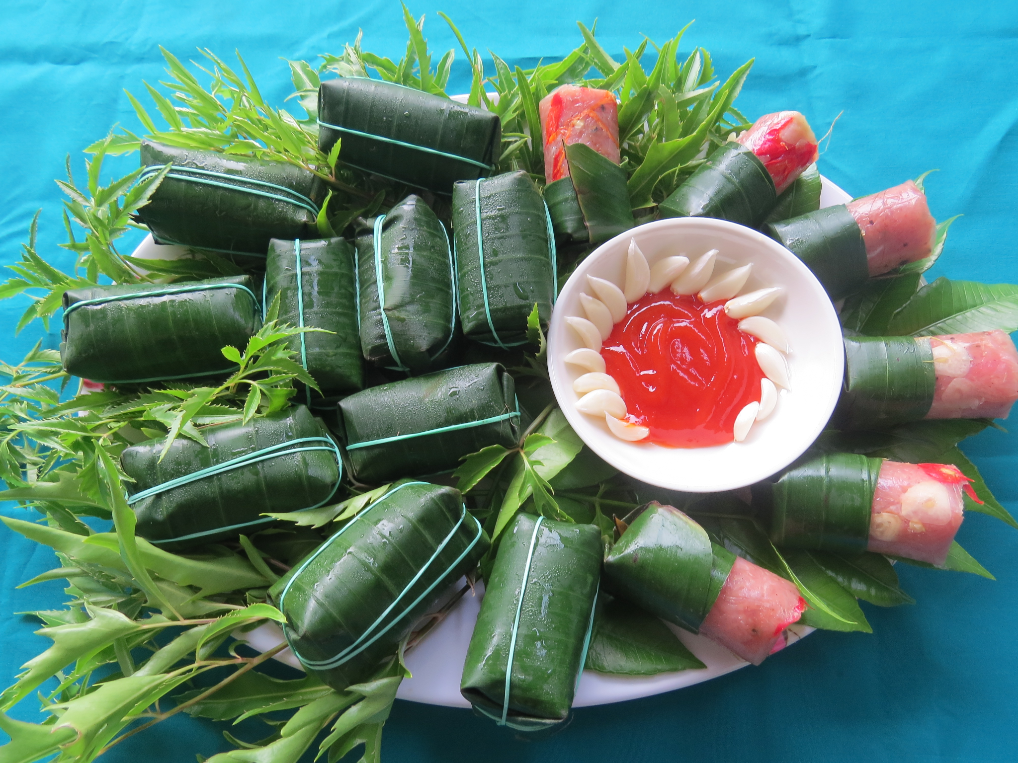Nem chua Cây Đa là thương hiệu nổi tiếng và lâu đời tại Thanh Hoá.