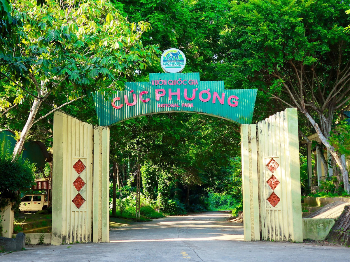 Lịch trình kết hợp vườn quốc gia Cúc Phương với biển Sầm Sơn. Lịch trình kết hợp vườn quốc gia Cúc Phương với biển Sầm Sơn.