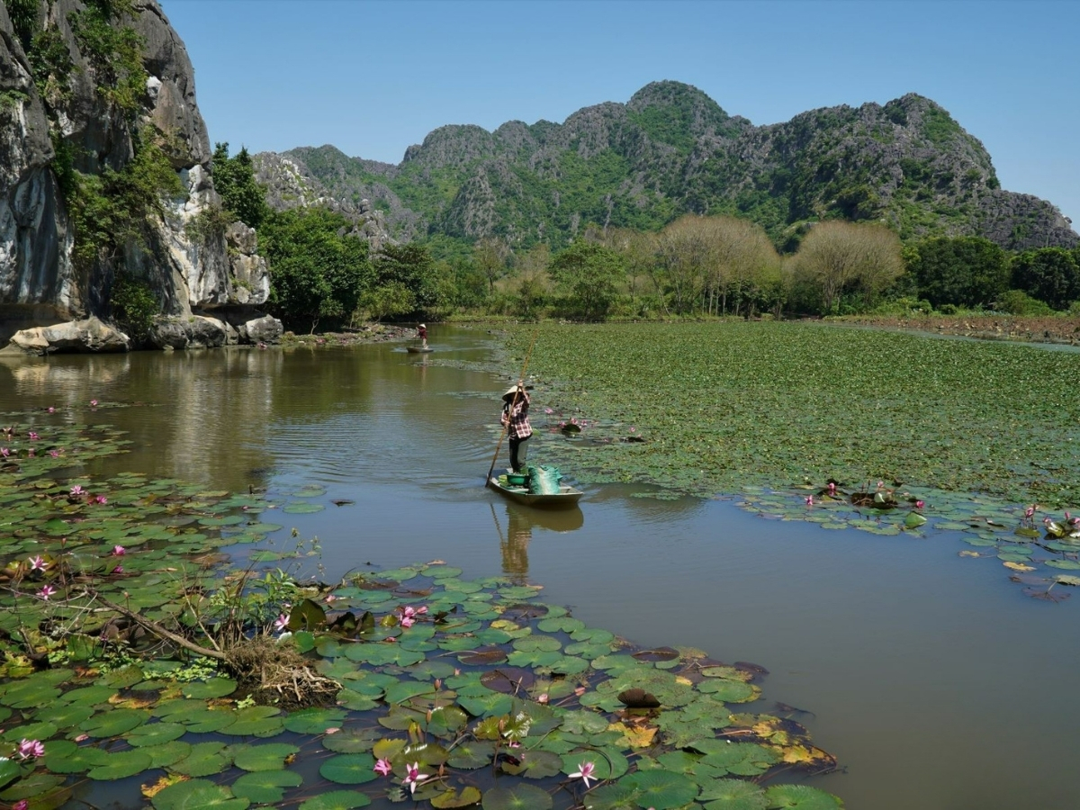 Quần thể danh thắng Kim Sơn được công nhận là di tích quốc gia. 
