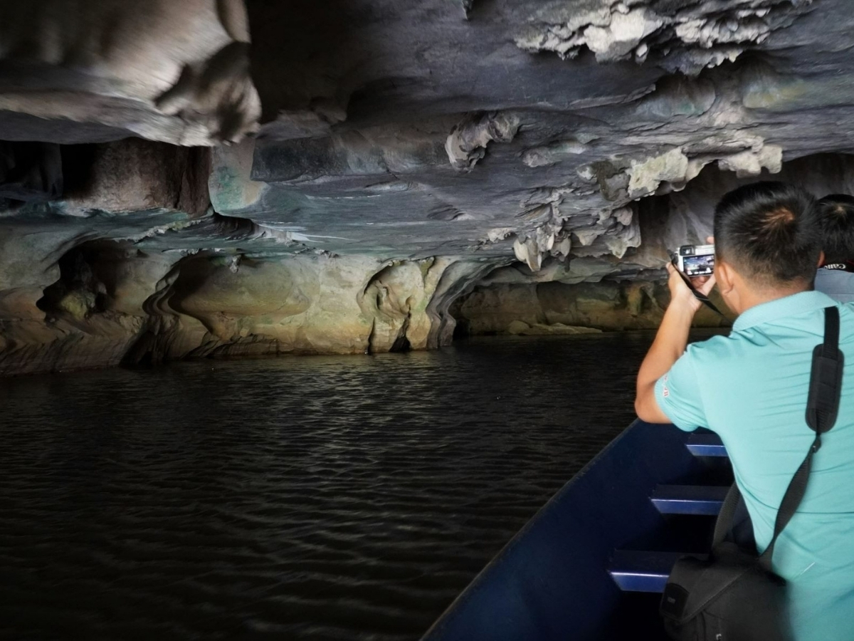 Khu khách trải nghiệm khám phá động Kim Sơn