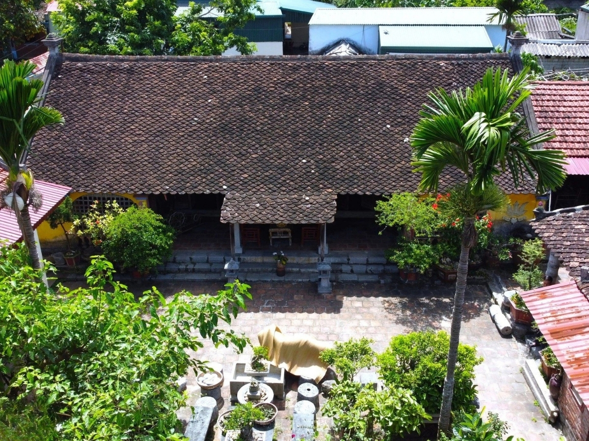 Ngôi nhà với kiến trúc hàng trăm năm tuổi tại làng cổ Đông Sơn Ngôi nhà với kiến trúc hàng trăm năm tuổi tại làng cổ Đông Sơn