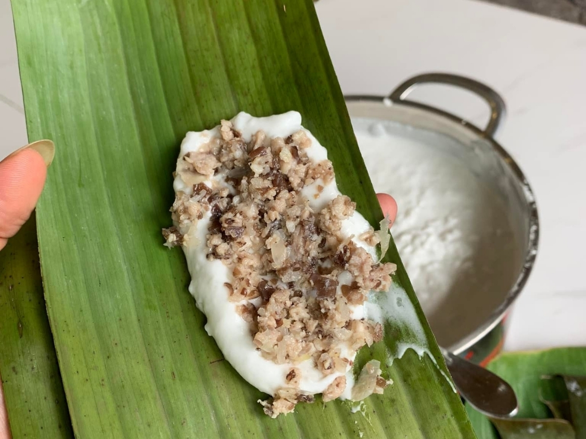 Phần nhân và vỏ bánh đem lại hương vị đặc trưng. Phần nhân và vỏ bánh đem lại hương vị đặc trưng.