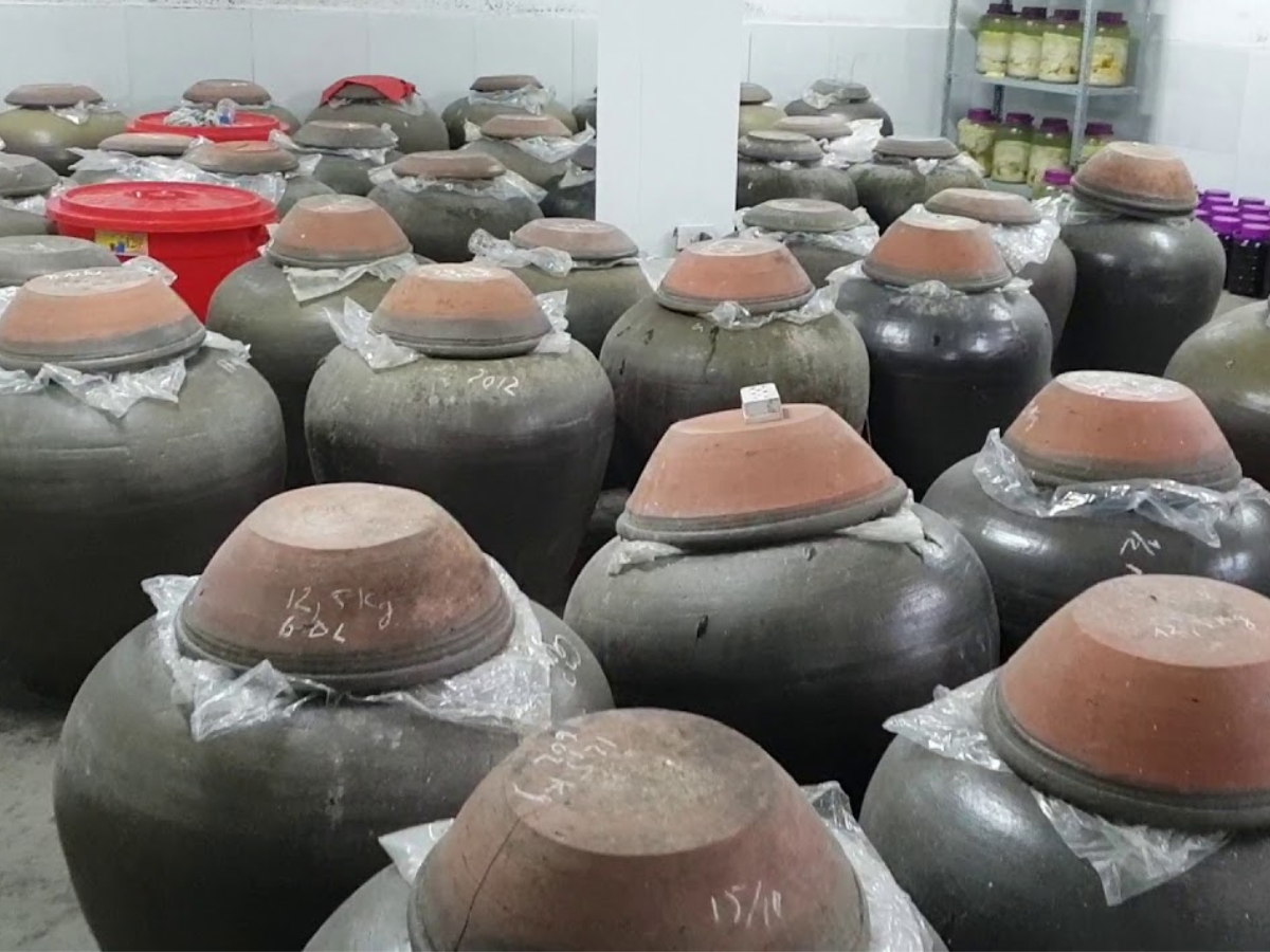 Rượu Nga Sơn duy trì thương hiệu truyền thống bền vững. 