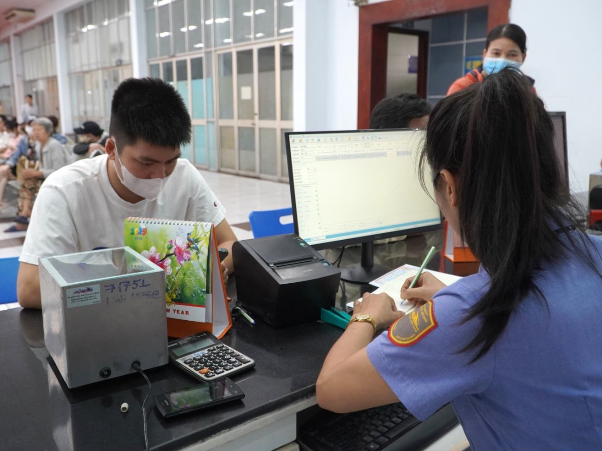 Thủ tục mua vé tại ga Thanh Hóa nhanh gọn, tiện lợi. Thủ tục mua vé tại ga Thanh Hóa nhanh gọn, tiện lợi.