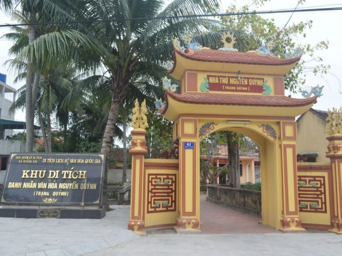 Nhà thờ Trạng Quỳnh tọa lạc tại xã Hậu Lộc.