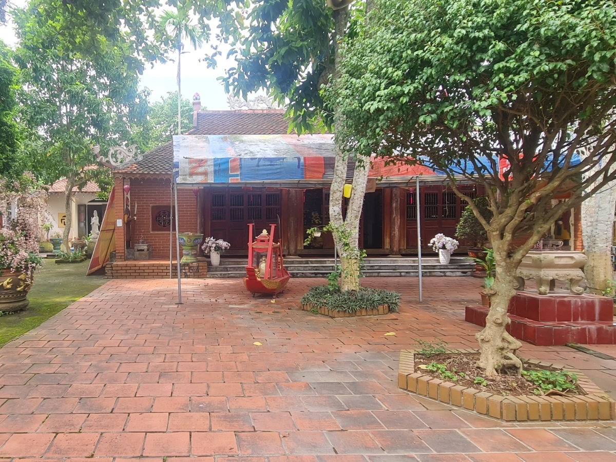 Không gian yên bình, thanh tịnh tại Phủ Sung.