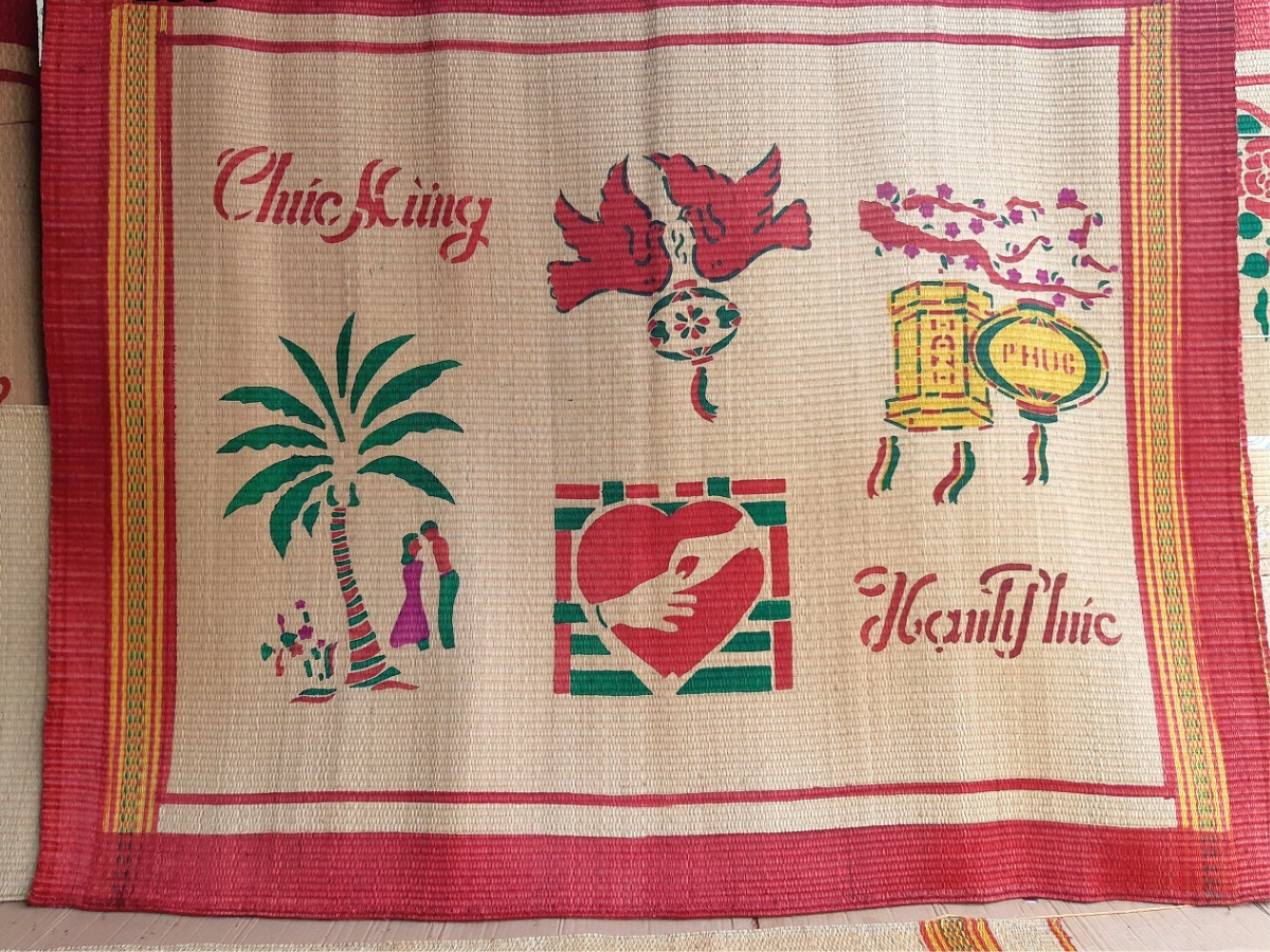 Thời phong kiến, chiếu cói Nga Sơn được lựa chọn làm vật dâng lên cho triều đình.