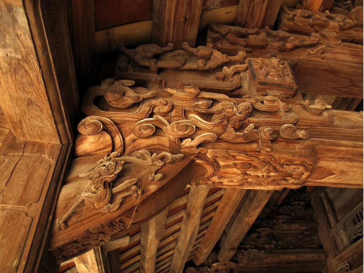 Điểm mạnh lớn nhất của làng mộc Đạt Tài là kỹ thuật dựng các công trình như đình, chùa, nghè, nhà thánh và cung điện tại kinh đô.