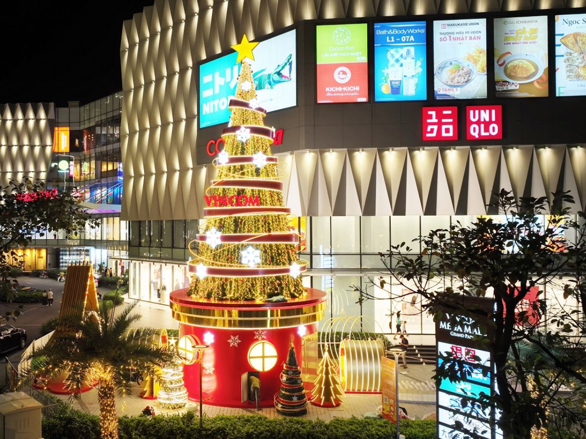 Du khách chọn khung giờ phù hợp để thoải mái check-in tại các điểm vui chơi lớn ở Thanh Hóa.