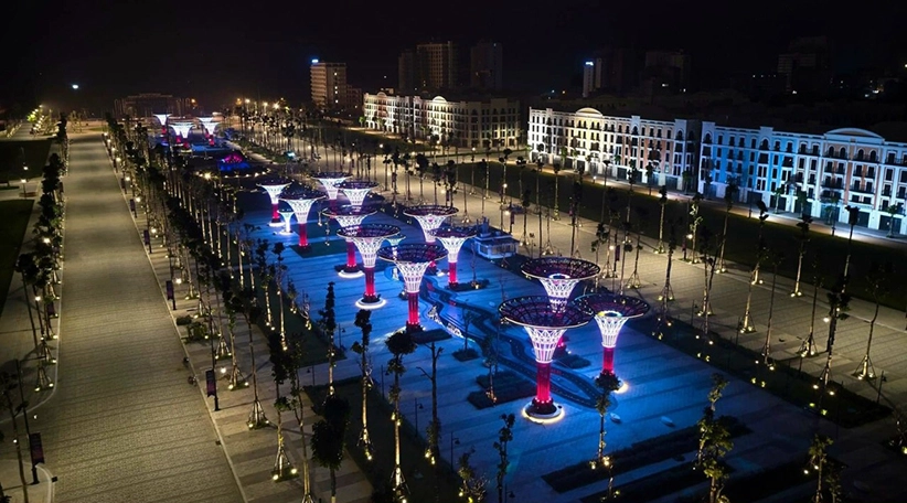 Quảng trường biển Sầm Sơn rực rỡ ánh sáng, điểm check-in nổi bật về đêm của Thanh Hóa. Quảng trường biển Sầm Sơn rực rỡ ánh sáng, điểm check-in nổi bật về đêm của Thanh Hóa.