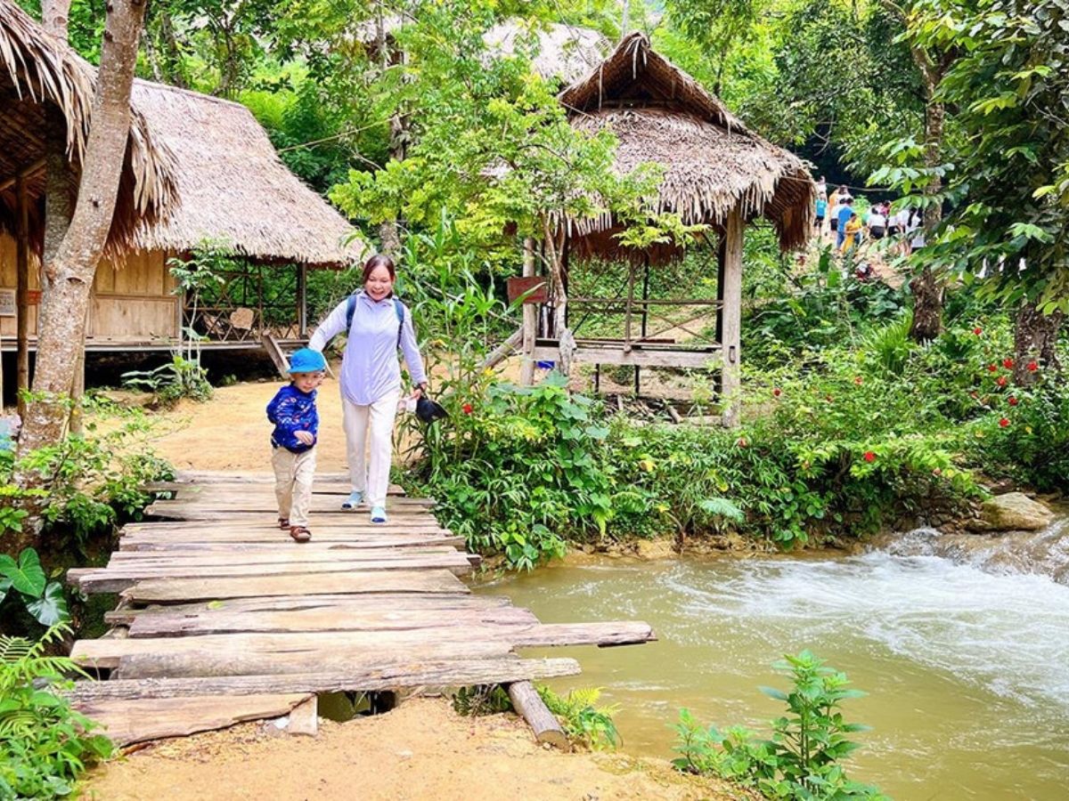 Du khách cân nhắc chọn lịch trình phù hợp trước và sau tết để trải nghiệm trọn vẹn không khí Tết nơi đây.