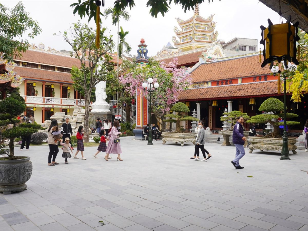 Tùy thời điểm, thời tiết Thanh Hóa sẽ có thể có mưa xuân đặc trưng. Tùy thời điểm, thời tiết Thanh Hóa sẽ có thể có mưa xuân đặc trưng.