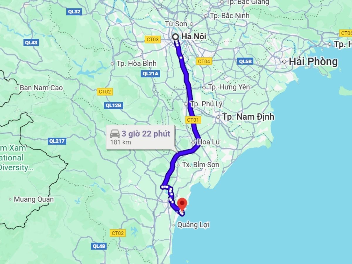 Di chuyển từ Hà Nội về Sầm Sơn với quảng đường 170-180 km, khá thuận tiện.