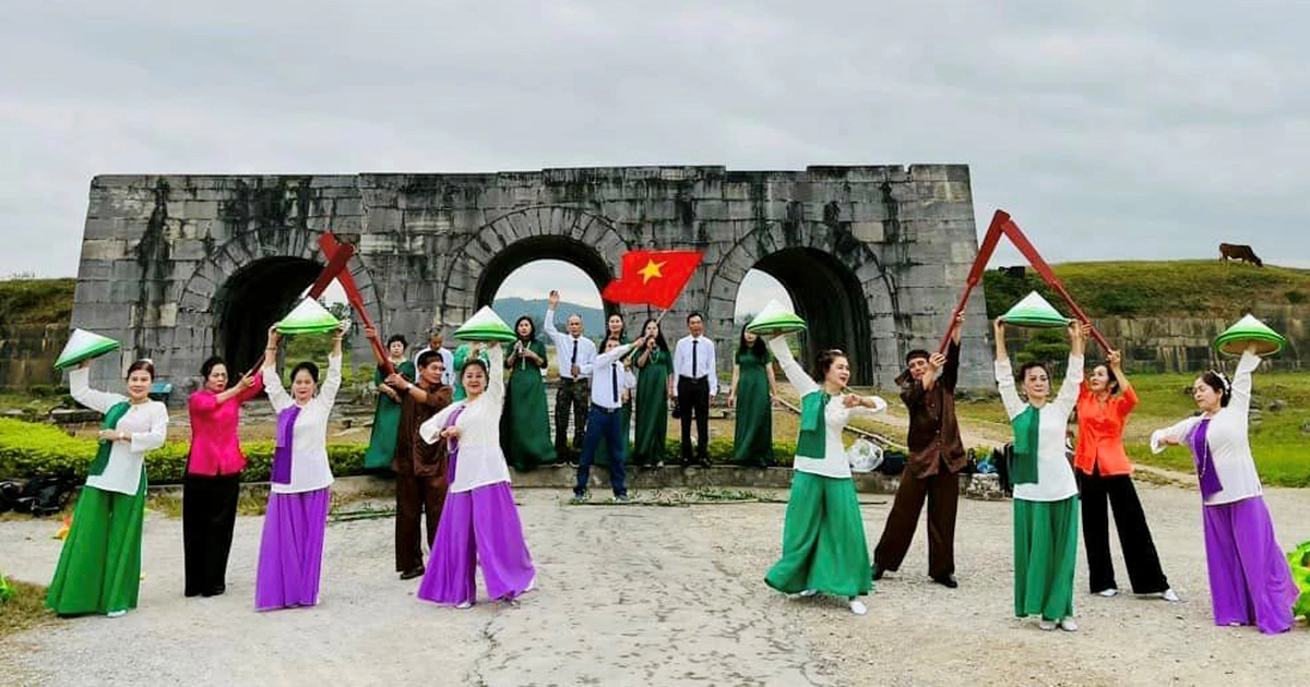 Kết hợp Lam Kinh và Thành Nhà Hồ giúp tiết kiệm chi phí khi tham quan nhiều điểm trong ngày.