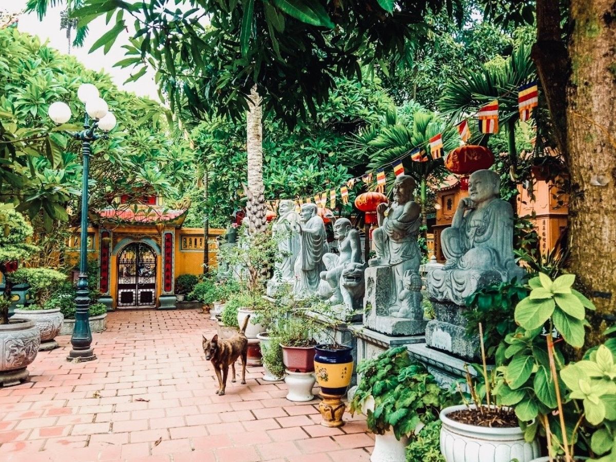 Du khách có thể đến chùa Thanh Hà sau tết để cảm nhận nhịp điệu chậm rãi của chốn linh thiêng. Du khách có thể đến chùa Thanh Hà sau tết để cảm nhận nhịp điệu chậm rãi của chốn linh thiêng.