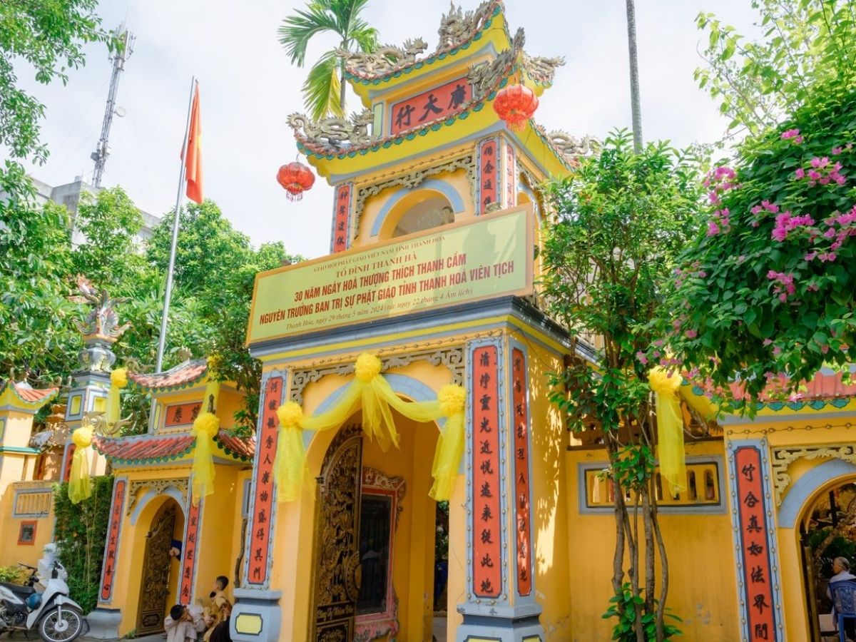 Chùa Thanh Hà nằm ở khu Bến Ngự, là ngôi chùa cổ linh thiêng của Thanh Hóa. Chùa Thanh Hà nằm ở khu Bến Ngự, là ngôi chùa cổ linh thiêng của Thanh Hóa.