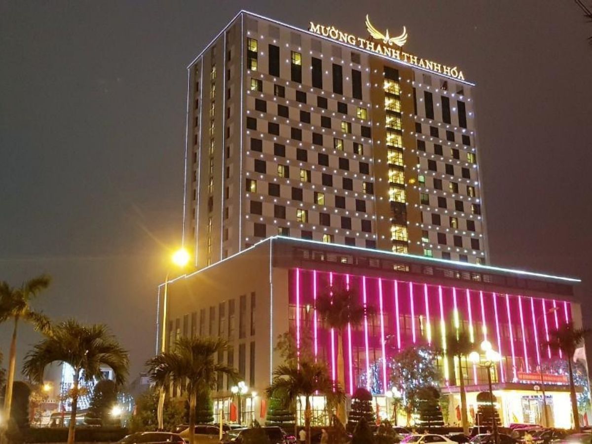 Chọn khách sạn Thanh Hóa dịp Tết cho gia đình, du khách nên ưu tiên không gian rộng rãi, phòng nghỉ thoải mái. Chọn khách sạn Thanh Hóa dịp Tết cho gia đình, du khách nên ưu tiên không gian rộng rãi, phòng nghỉ thoải mái.